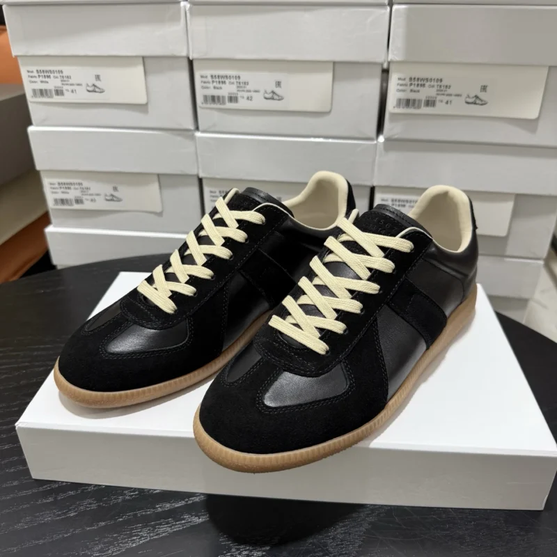 2025 New Leather Versatile Casual Retro Platform German Training Shoes ...